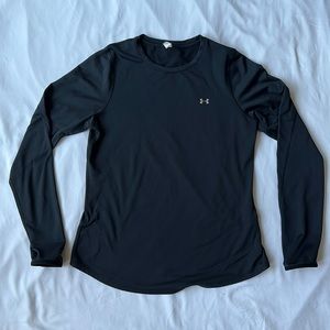Black insulated Under Armour long sleeve -L